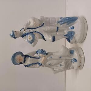 Vintage Porcelain Blue and White Couple Figurines‎